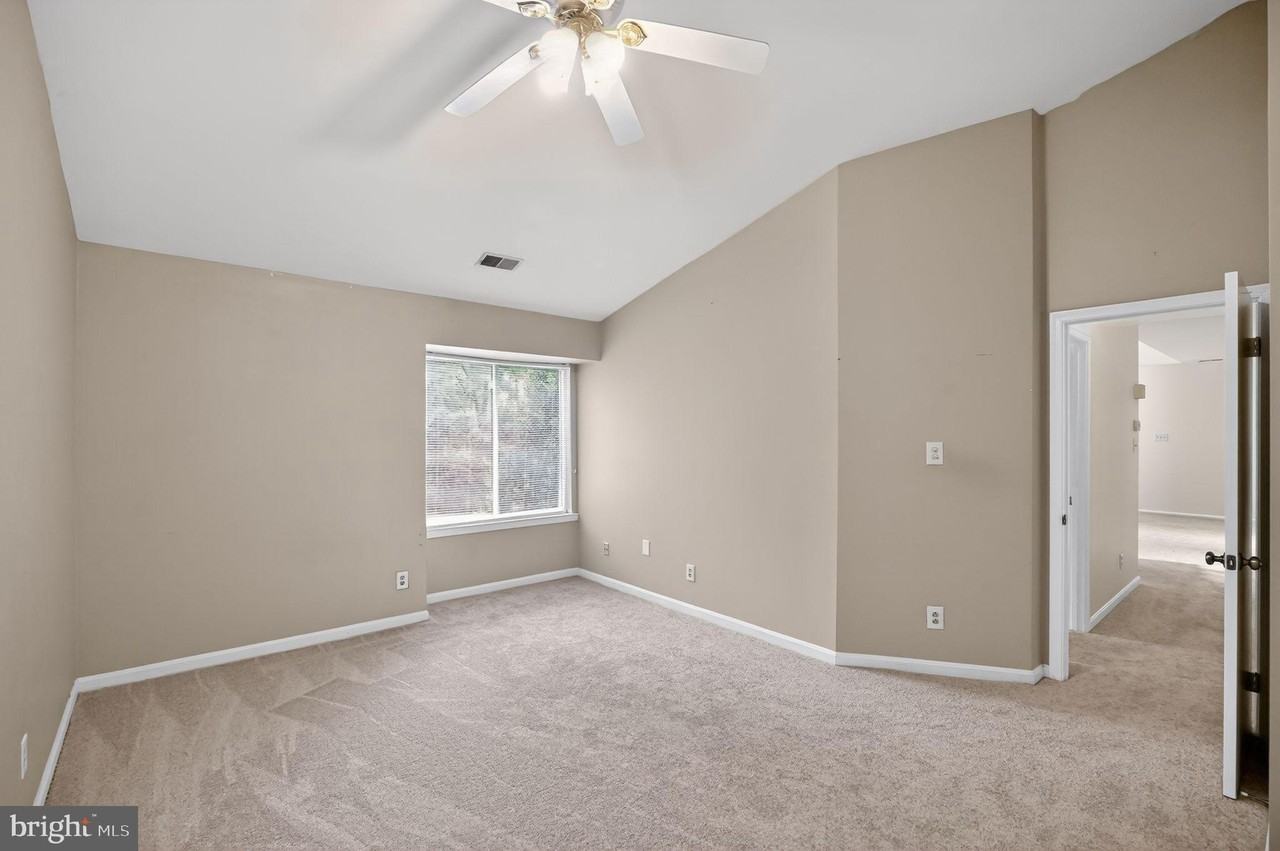 12202 Fort Buffalo Cir #528 - Photo 3 of 15