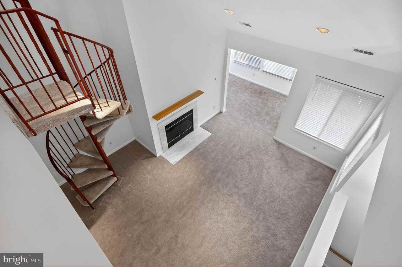 12202 Fort Buffalo Cir #528 - Photo 5 of 15