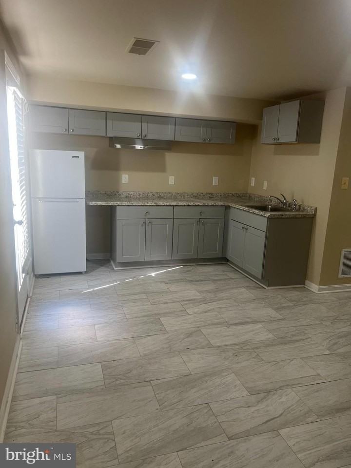 14560 Granville Ln - Photo 2 of 8
