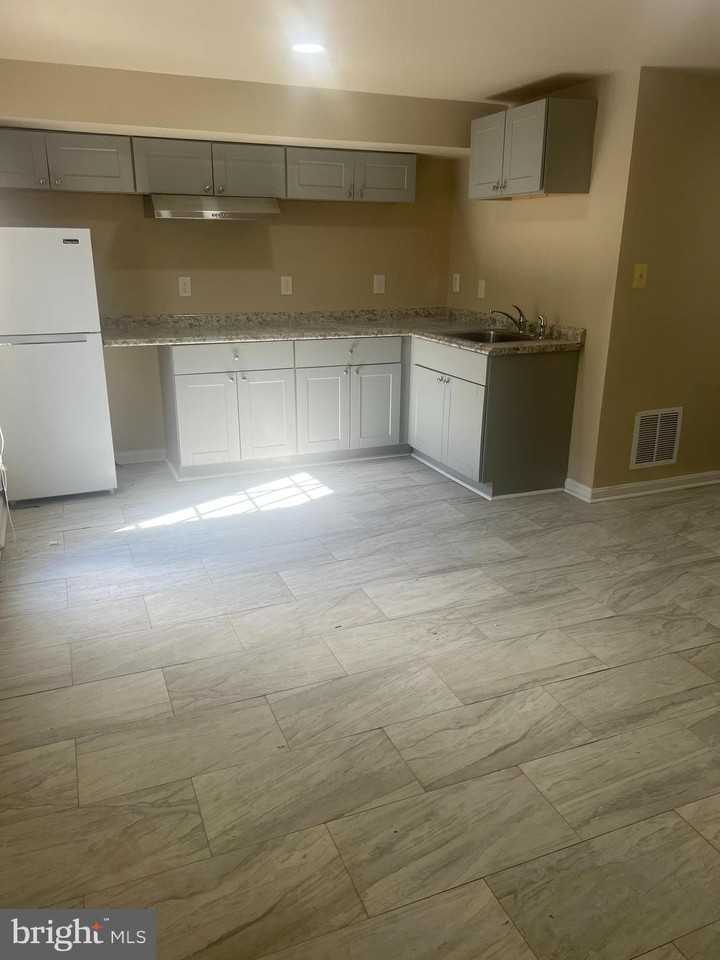 14560 Granville Ln - Photo 4 of 8