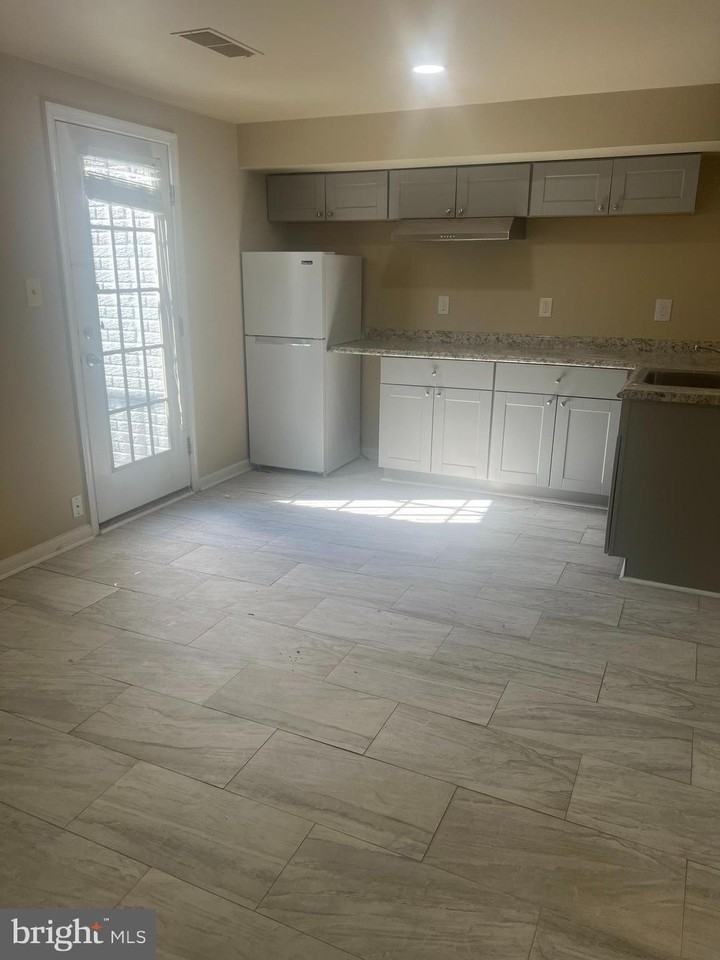 14560 Granville Ln - Photo 5 of 8