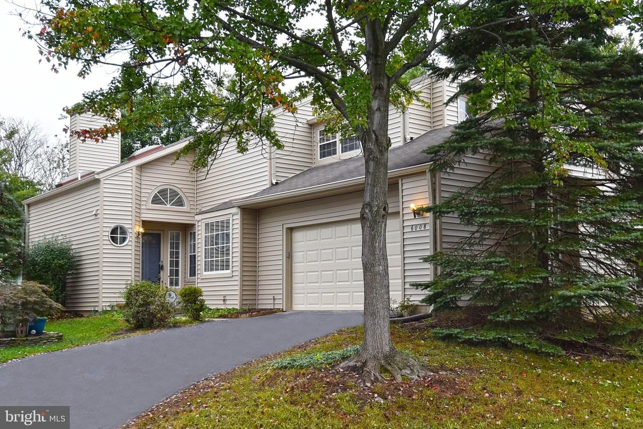 6008 Good Lion Ct - Photo 4 of 33