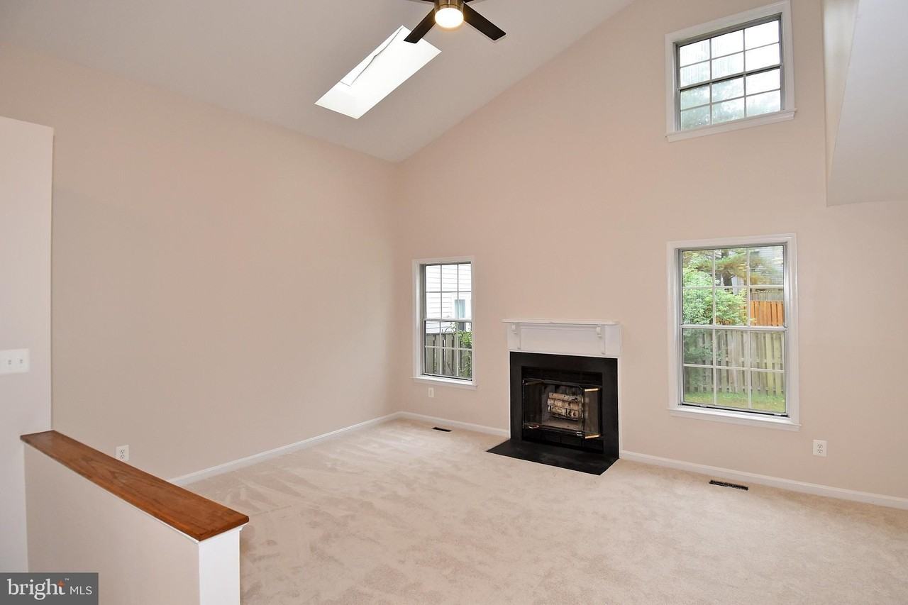 6008 Good Lion Ct - Photo 6 of 33