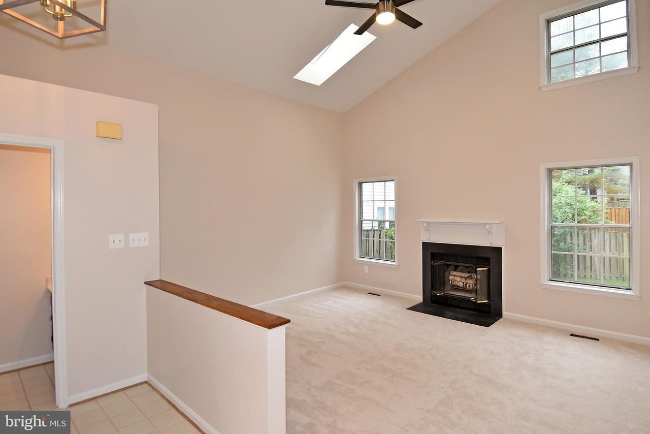 6008 Good Lion Ct - Photo 7 of 33