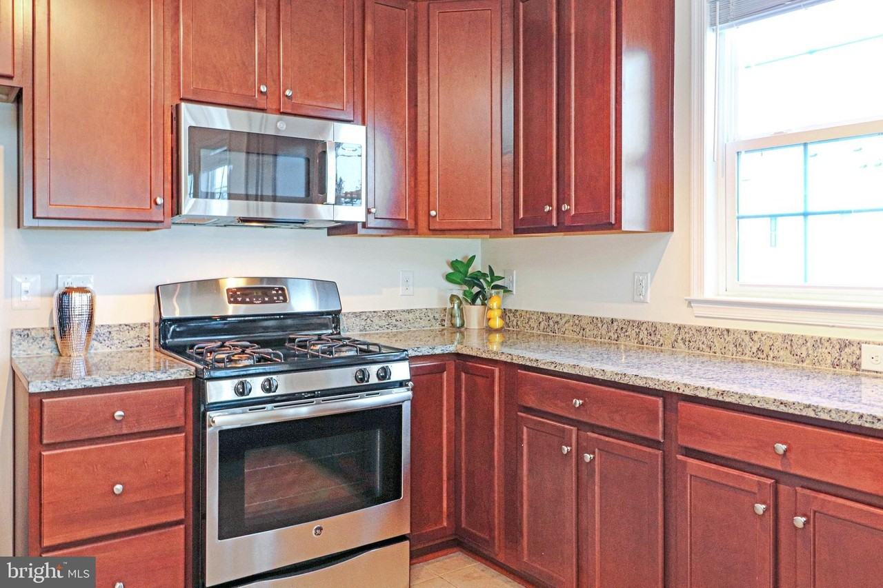 24620 Byrne Meadow Sq #300 - Photo 7 of 28