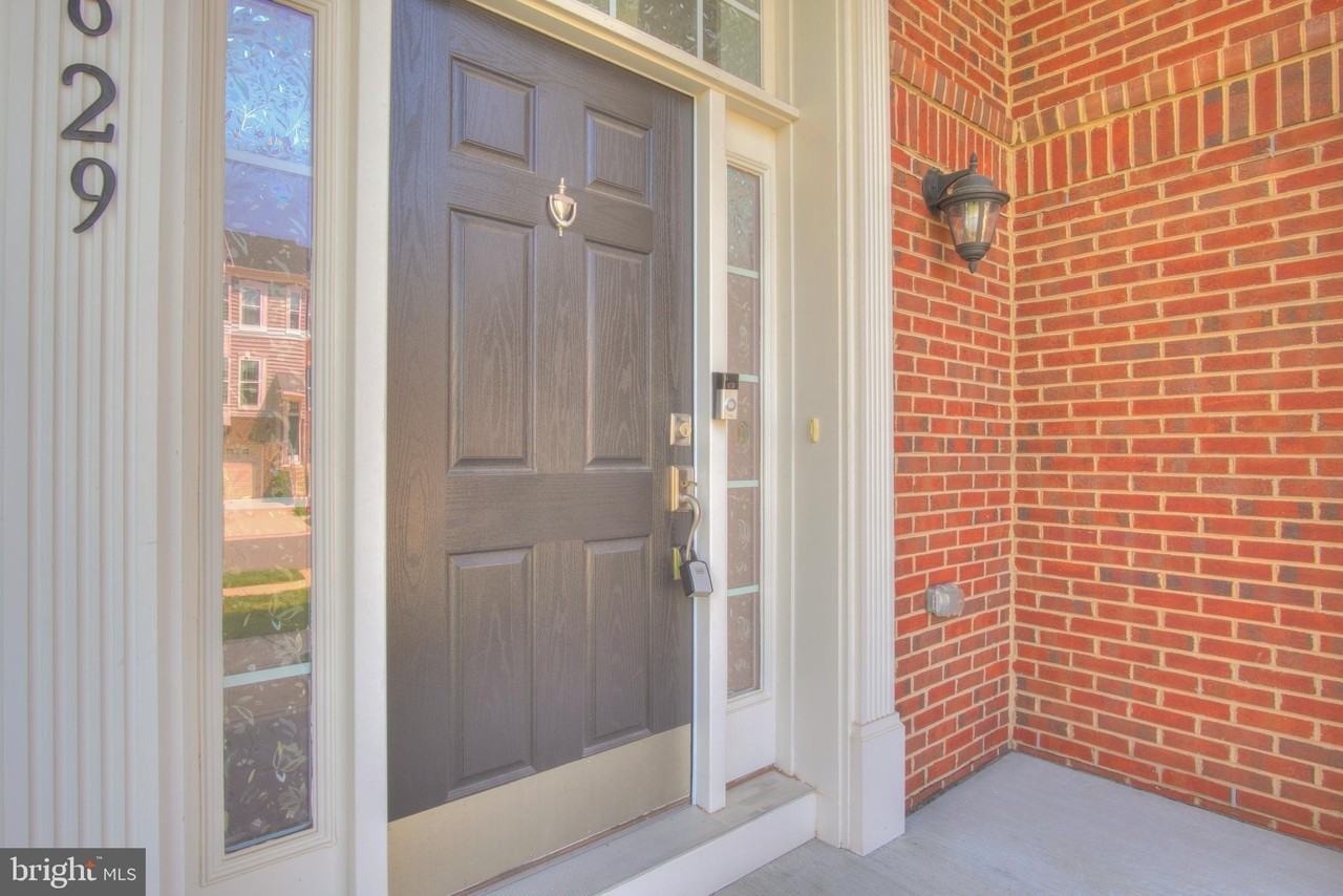 42629 Oak Park Sq - Photo 5 of 50