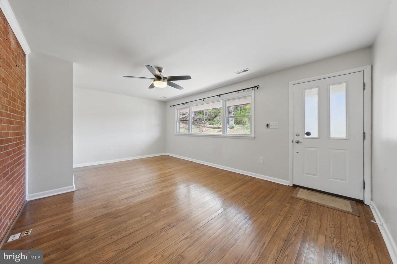 3993 Orange St - Photo 7 of 31