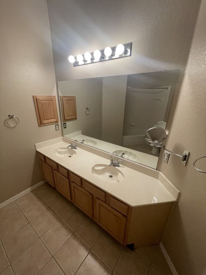 6720 Tabor Dr #1 - Photo 5 of 9