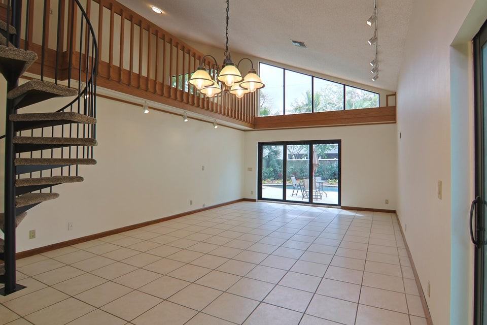 620 Hastings Street - Photo 6 of 9
