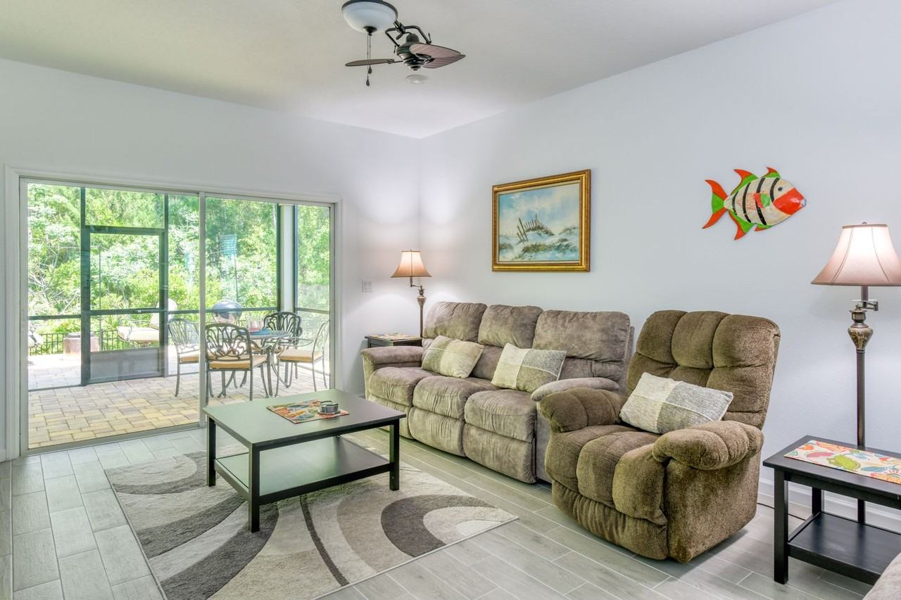 986 Arcadian Lakes Blvd - Photo 4 of 37