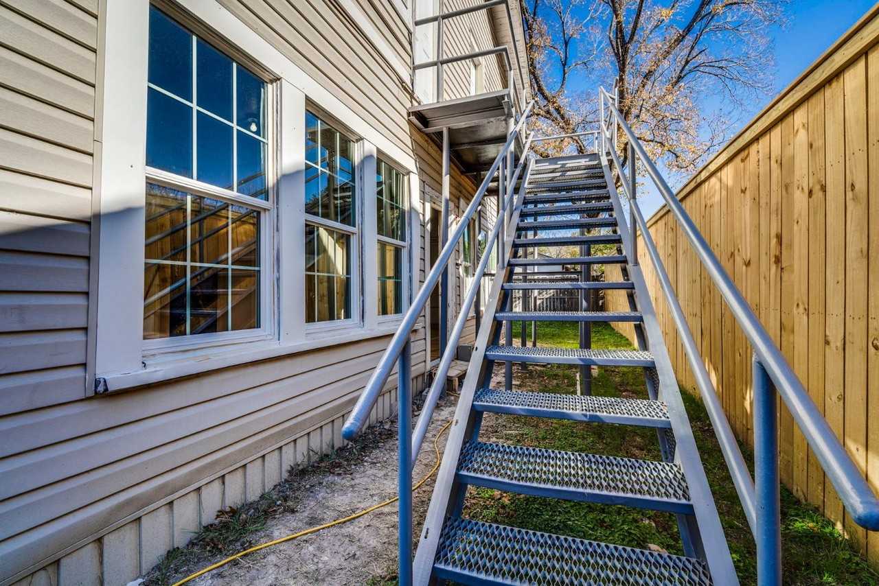 1221 W 2nd Avenue - Photo 2 of 6