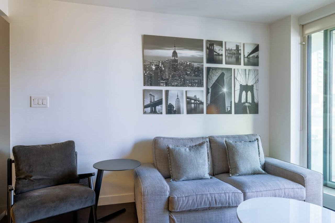 777 Richards Street - Photo 2 of 17