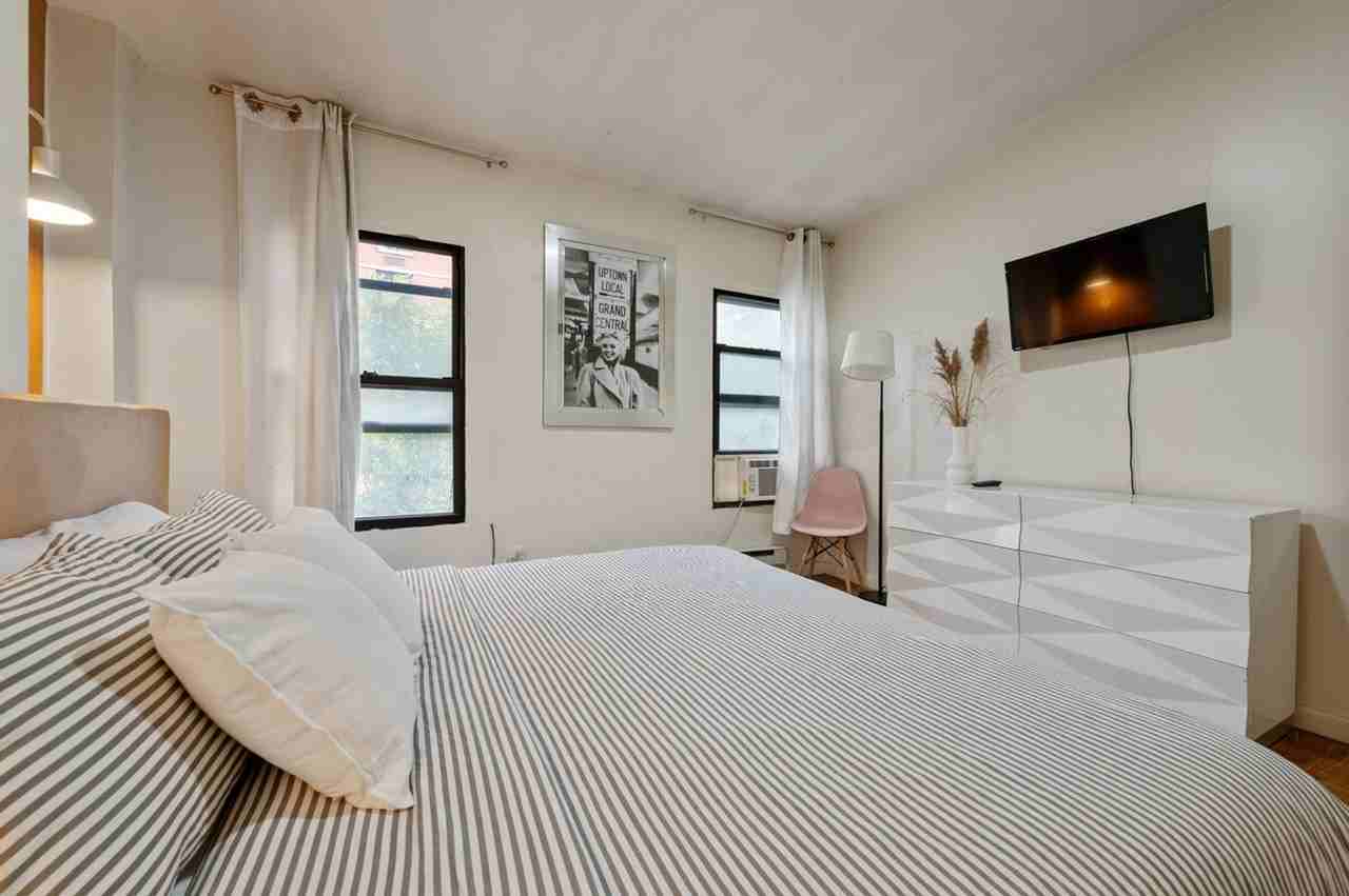 478 9th Ave #1323910P - Photo 6 of 14