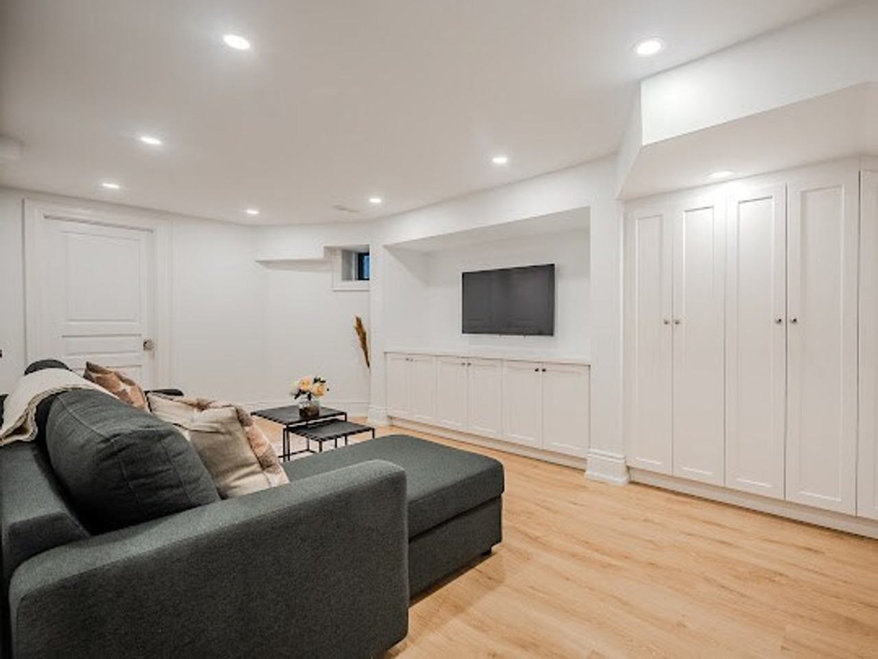 217 Geary Ave #1374799P - Photo 6 of 49