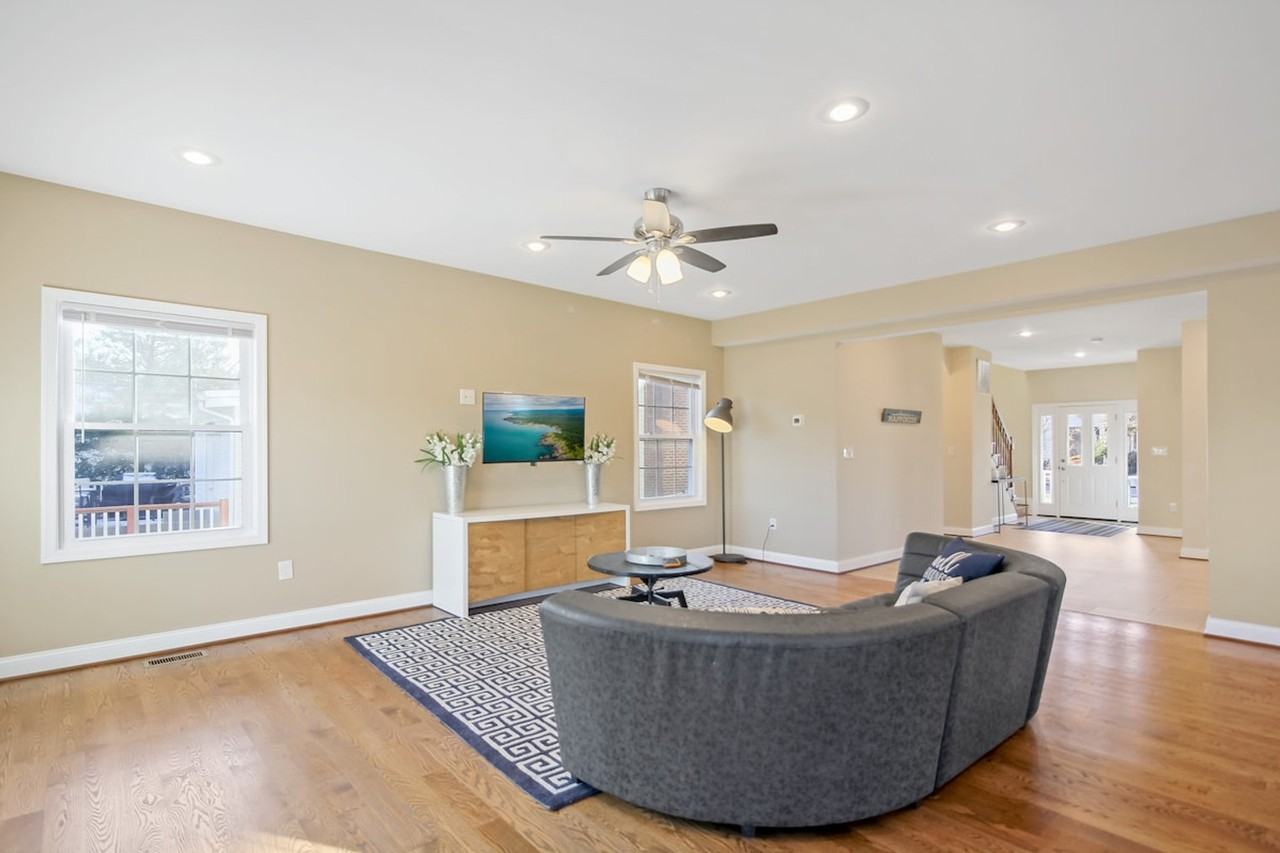 624 S Washington St #1395358P - Photo 2 of 50