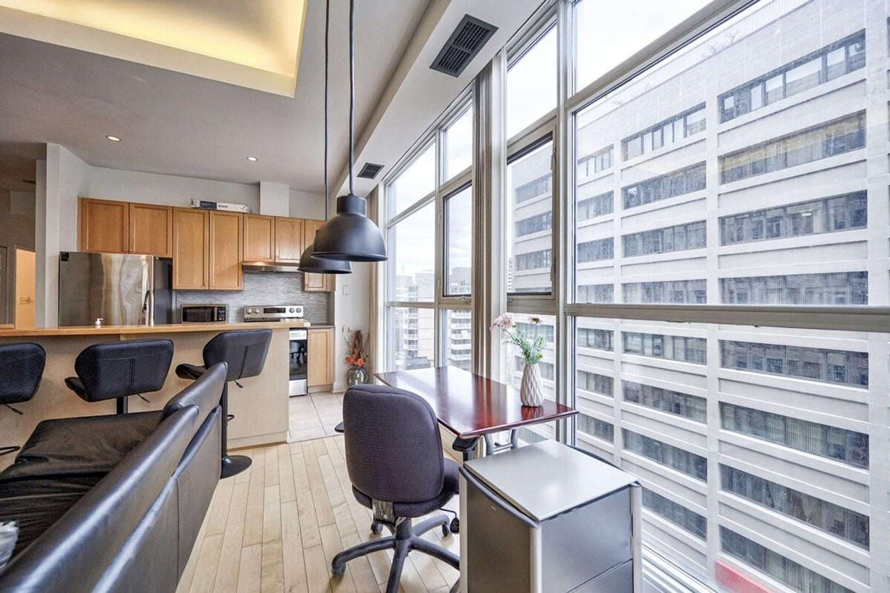 8 Wellesley St E #1513104P - Photo 4 of 25