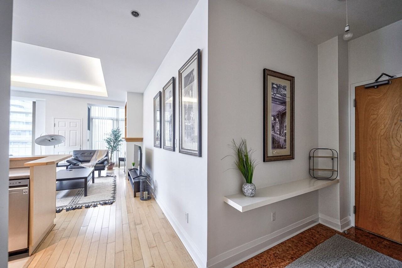 8 Wellesley St E #1513104P - Photo 7 of 25