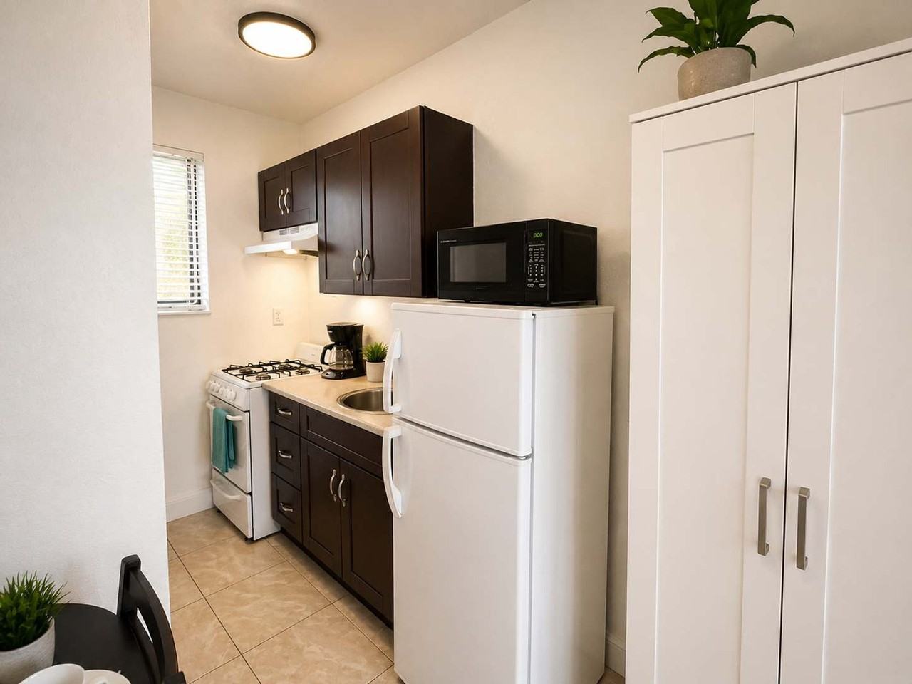 338 Van Buren Street - Photo 4 of 13