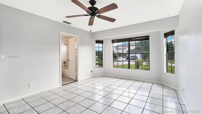6048 Garrett Street - Photo 7 of 8