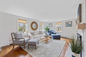 featured image of 12 Woodside Dr
