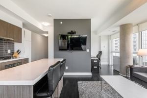 featured image of 407 Walmer Rd