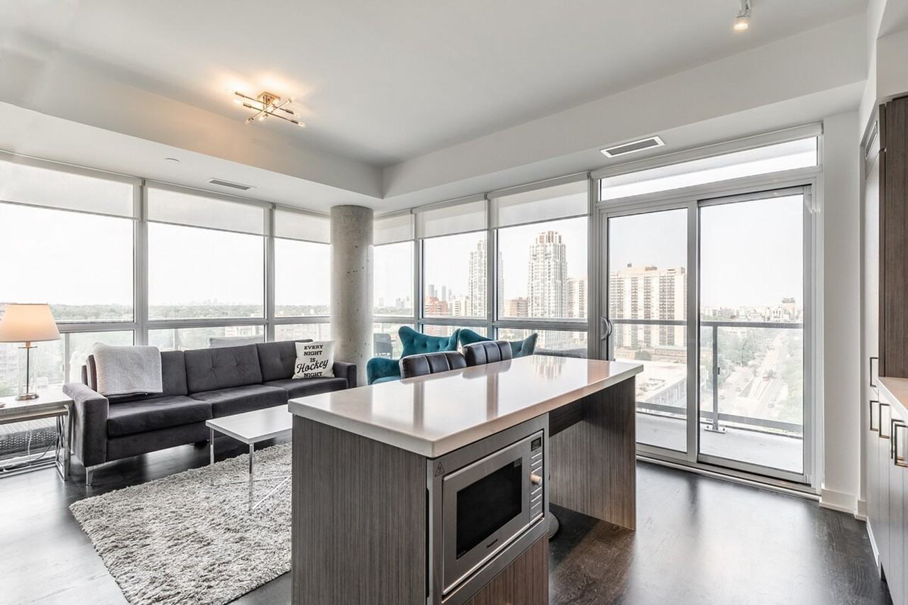 407 Walmer Rd #1513072P - Photo 7 of 21
