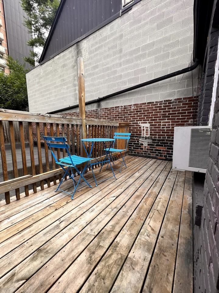 191A Parliament St #1513105P - Photo 2 of 6