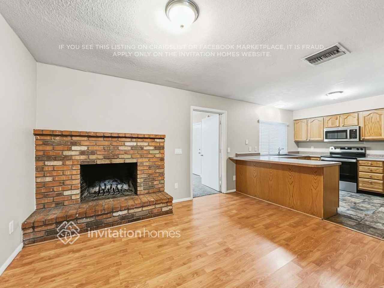 6325 W Purdue Ave - Photo 4 of 18