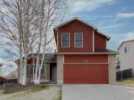 featured image of 2855 Warrenton Way