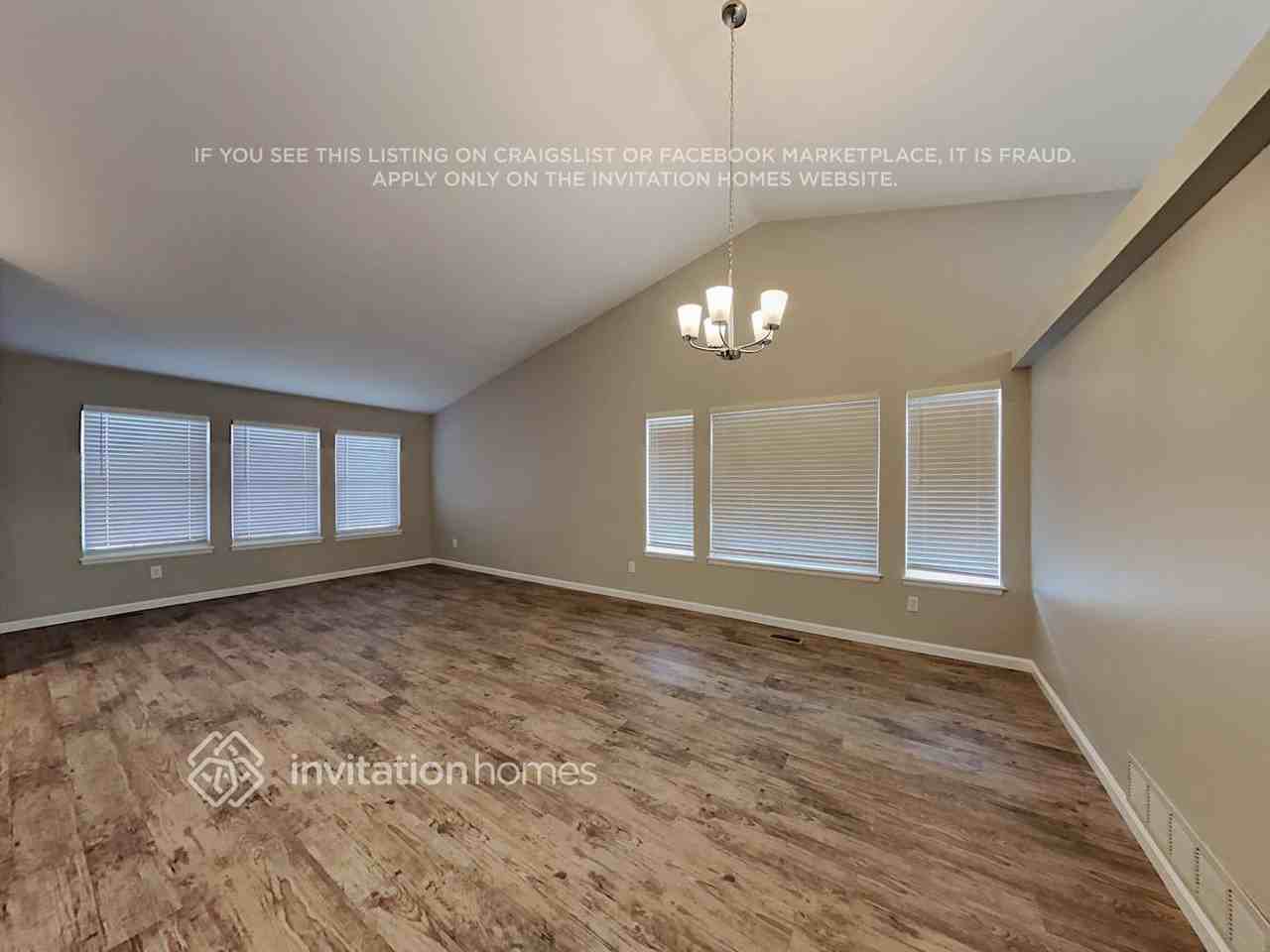 2855 Warrenton Way - Photo 6 of 20