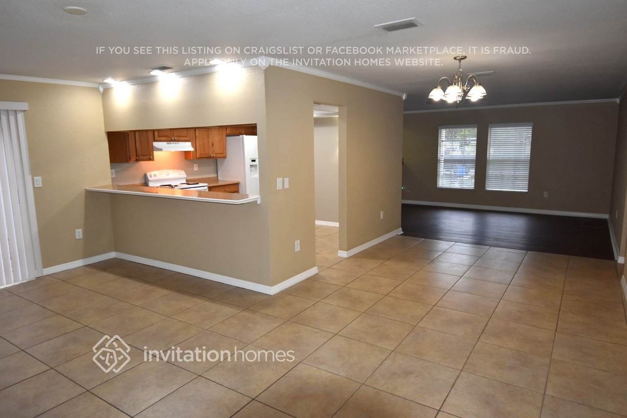 12231 Shadow Ridge Blvd - Photo 4 of 20