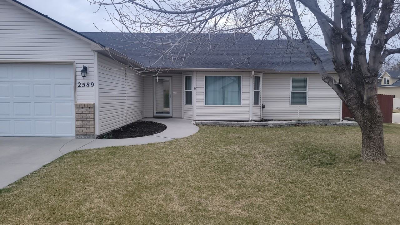 2589 W Whitelaw Dr #1