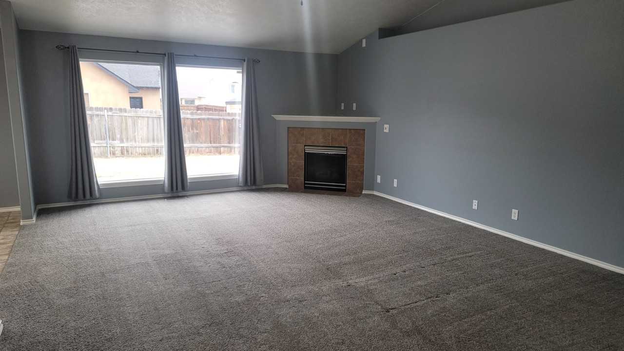 2589 W Whitelaw Dr #1 - Photo 5 of 26