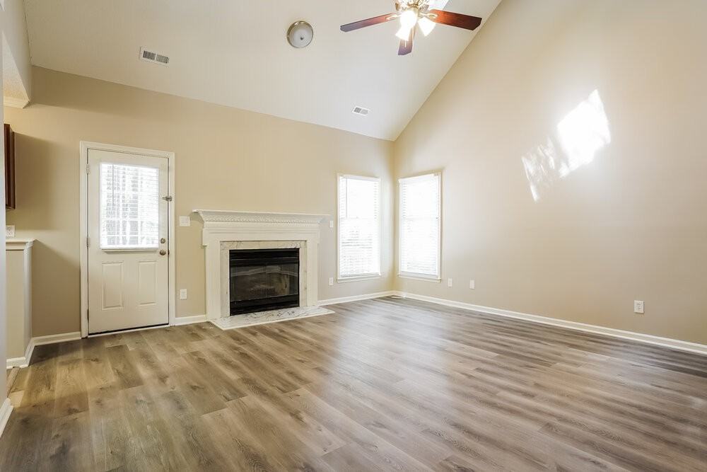 1011 Laurens Way - Photo 4 of 17