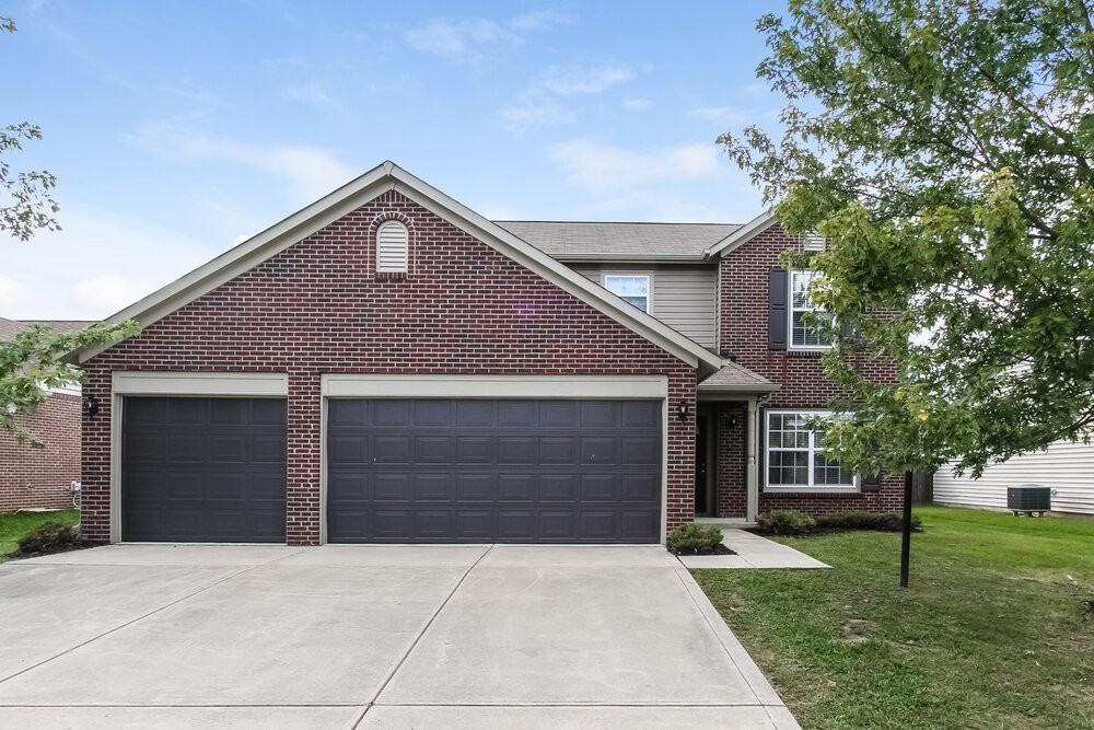 7414 Angus Way