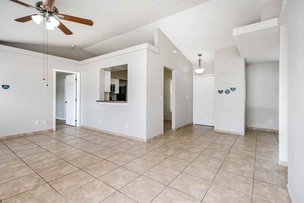 15146 Margaux Dr - Photo 4 of 16
