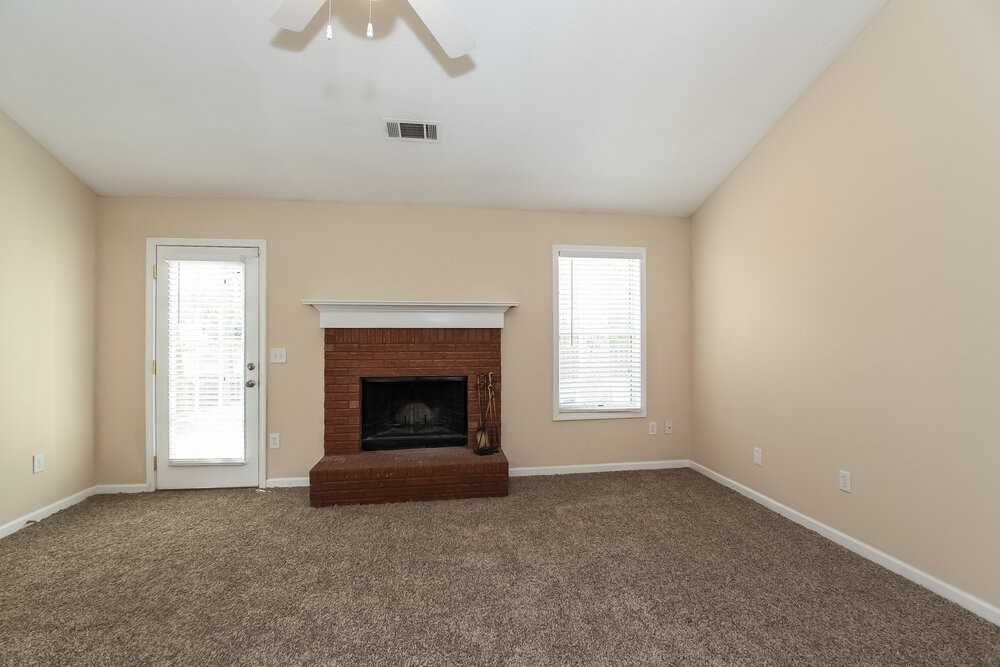 4171 Edenbrooke Cir - Photo 3 of 16