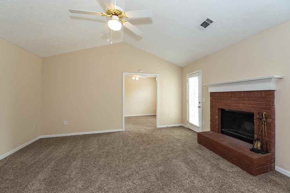 4171 Edenbrooke Cir - Photo 4 of 16