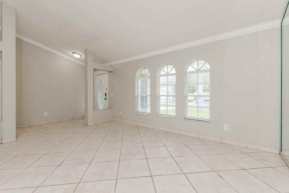 2708 Ashley Ct - Photo 4 of 16