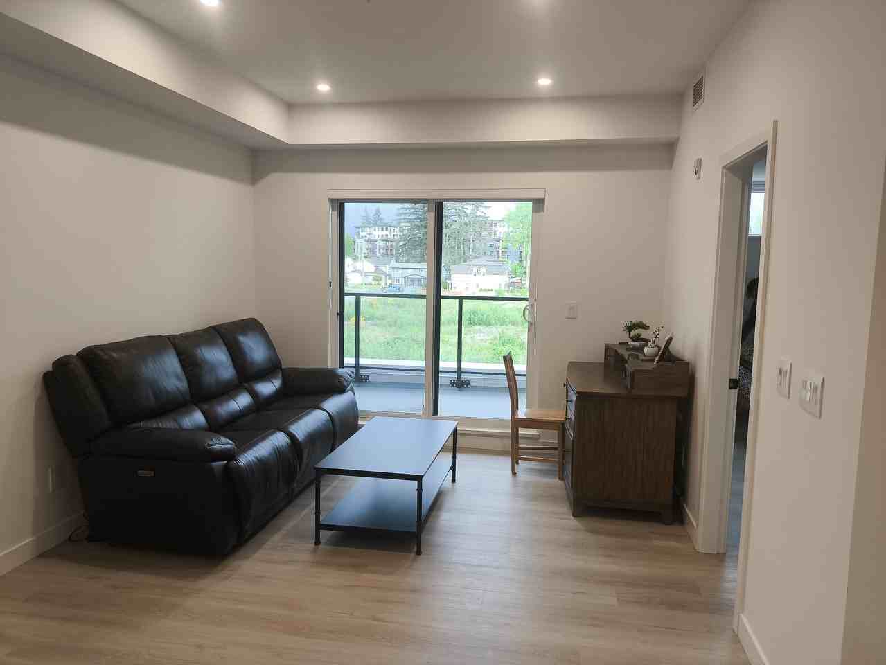 623 Kemsley Avenue - Photo 2 of 17
