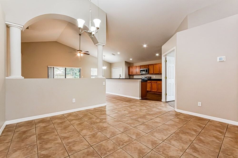 4222 Barnsley Ln - Photo 3 of 16