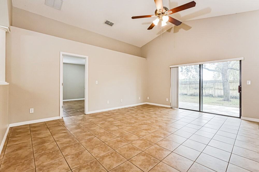 4222 Barnsley Ln - Photo 4 of 16
