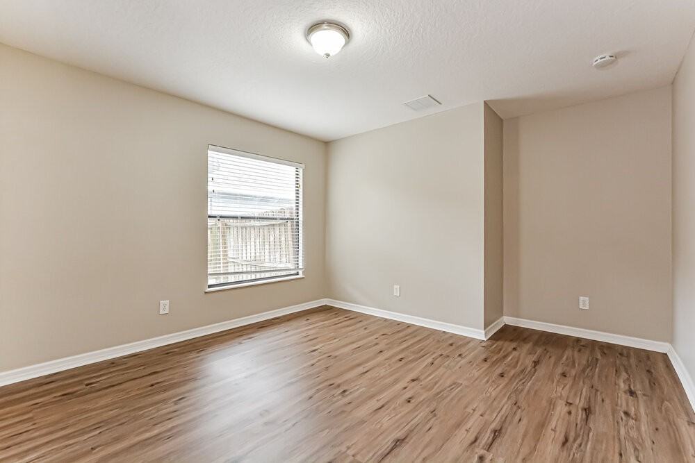 4222 Barnsley Ln - Photo 5 of 16