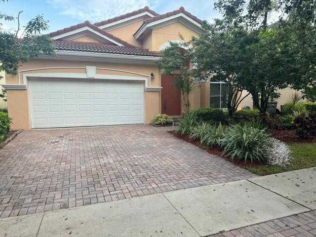 759 Gazetta Way - Photo 2 of 9