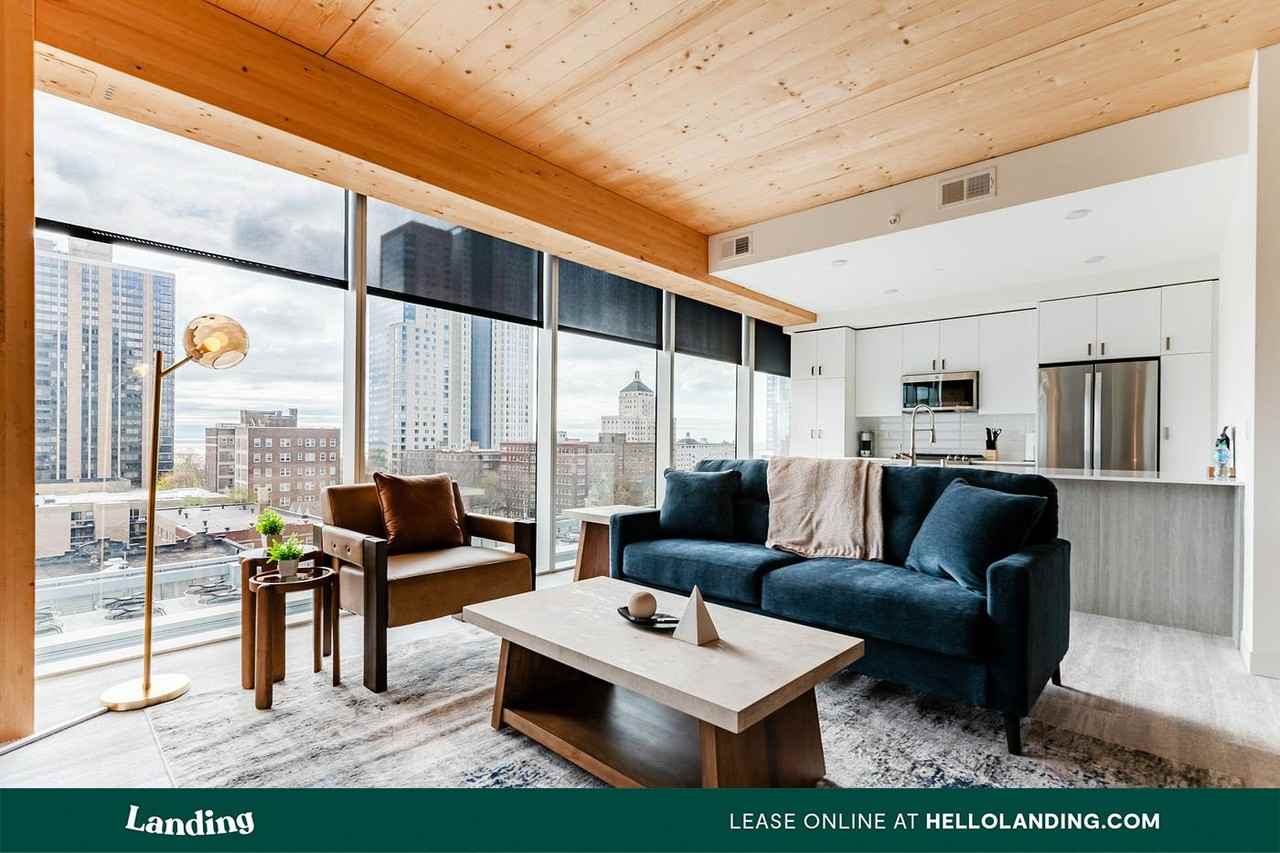 700 E Kilbourn Avenue - Photo 2 of 50