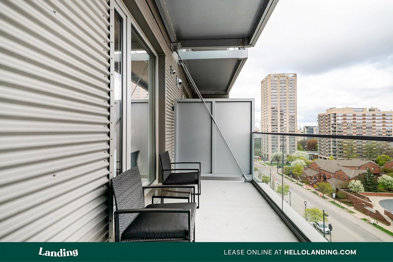700 E Kilbourn Avenue - Photo 6 of 50
