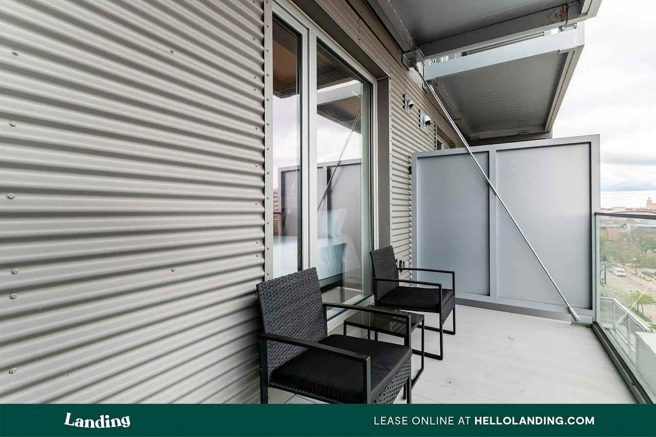 700 E Kilbourn Avenue - Photo 7 of 50