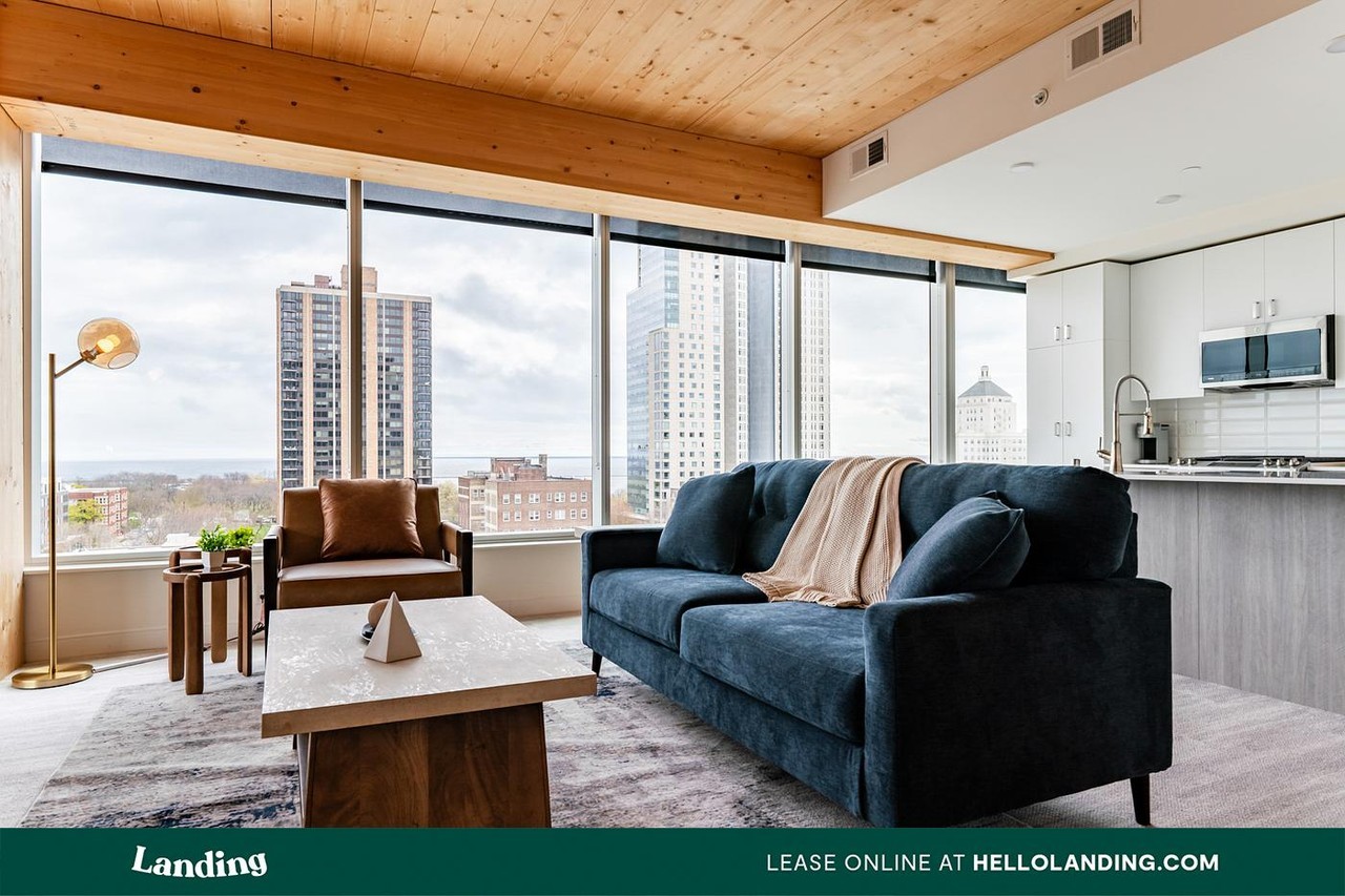 700 E Kilbourn Avenue - Photo 2 of 50