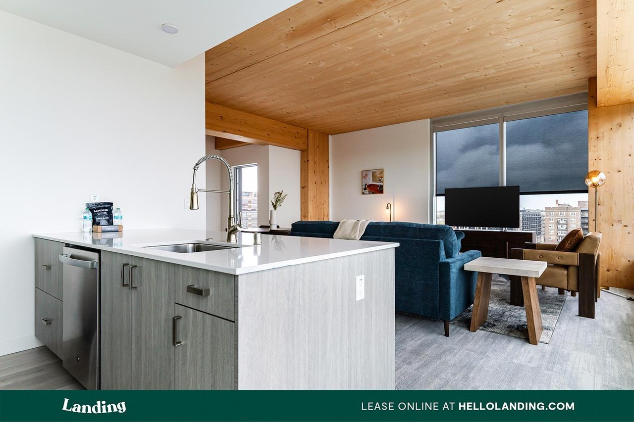 700 E Kilbourn Avenue - Photo 6 of 50