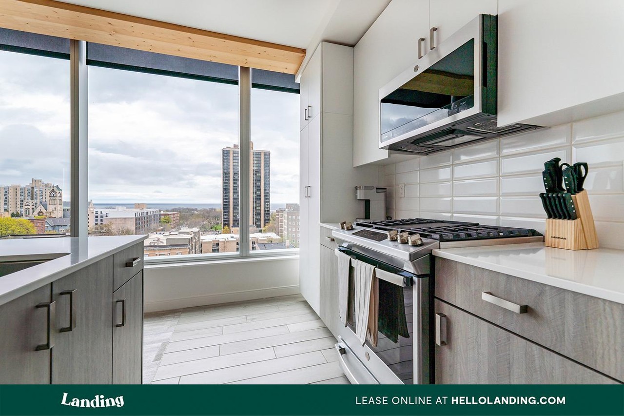 700 E Kilbourn Avenue - Photo 7 of 50